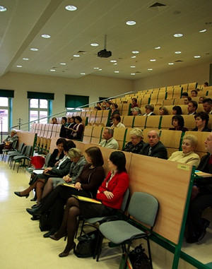 Konferencja na 30-lecie Ośrodka Adopcyjno - Opiekuńczego w Krośnie - zdjęcie w treści 