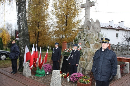 Śladami miejsc pamięci o poległych czyli jak Krosno uczciło Narodowe Święto Niepodległości - zdjęcie w treści  nr 3