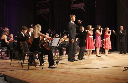 PRO MUSICA GRAND STANDARD ORCHESTRA na  GALICJA BLUES FESTIVAL - zdjęcie w treści 