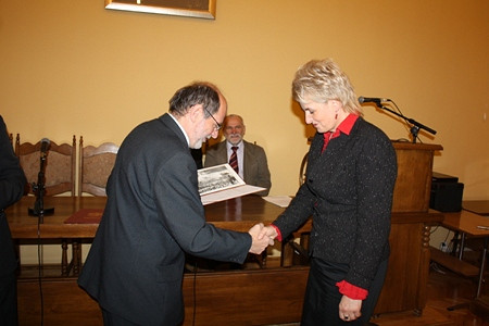 Rada i Prezydent z zaświadczeniami - zdjęcie w treści  nr 20