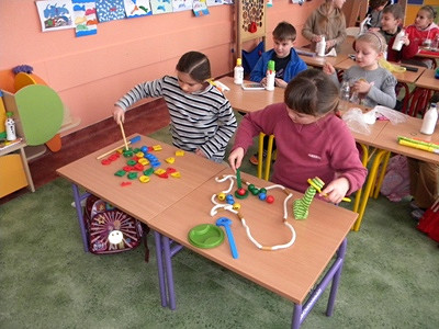 Krośnieńskie sześciolatki uczą i bawią się w szkole - zdjęcie w treści  nr 1