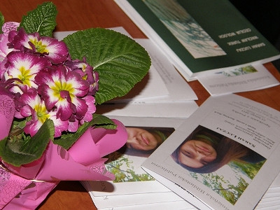 Nie spaceruj z czarnym psem. Czyli poezja Sarah Luczaj. - zdjęcie w treści  nr 1