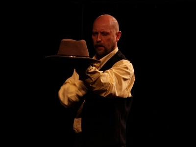 TEATR NA BRUKU podaczas ŚWIET(L)NEGO MIASTA - zdjęcie w treści  nr 1