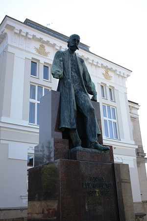 80 lat pomnika Łukasiewicza - zdjęcie w treści  nr 1