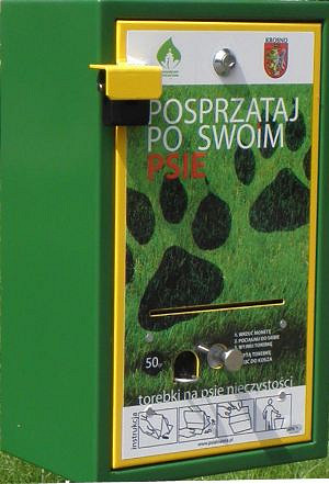Nowe dystrybutory woreczków na psie odchody - zdjęcie w treści 