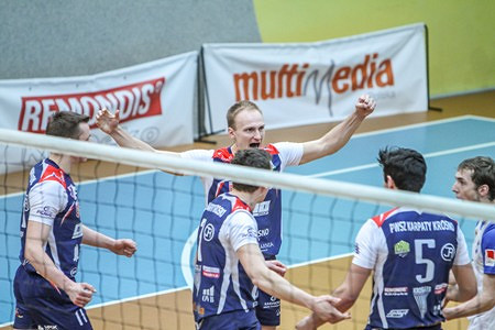 Pięciosetowe pojedynki Karpat - zdjęcie w treści 