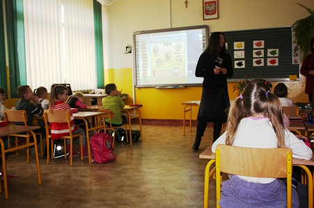 Krosno pomoże dzieciom w nauce angielskiego - zdjęcie w treści 