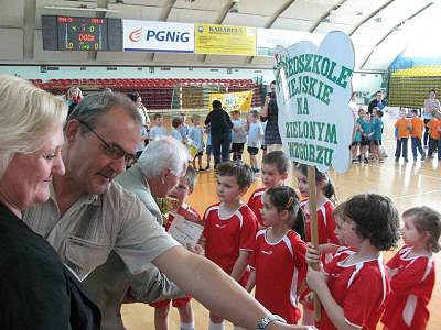 IX MIĘDZYPRZEDSZKOLNY TURNIEJ PIŁKI NOŻNEJ - zdjęcie w treści 
