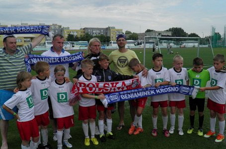 Ogromny sukces młodych piłkarzy Beniaminka w Mini Mistrzostwach Świata Deichmann 2013 - zdjęcie w treści  nr 2