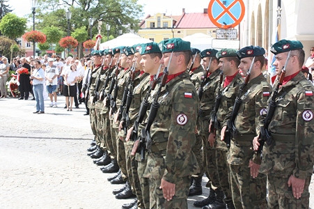 Krosno uczciło Święto Wojska Polskiego - zdjęcie w treści  nr 12