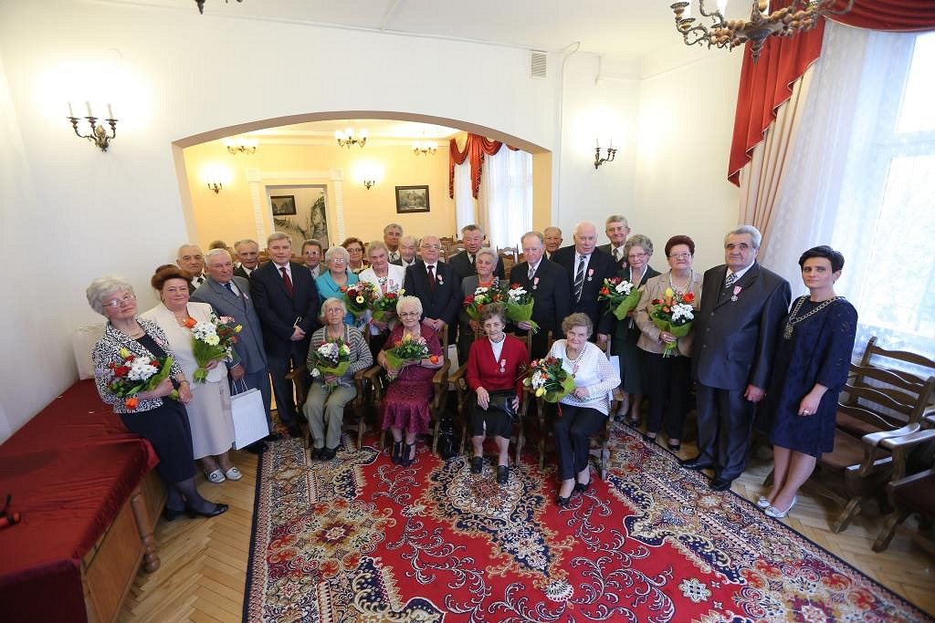 Pięćdziesiąt wyjątkowych historii miłosnych. Pięćdziesiąt par obchodziło Złote Gody - zdjęcie w treści  nr 2