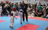 Zawodnicy Krośnieńskiego Klubu Kyokushin Karate na turnieju w Józefowie