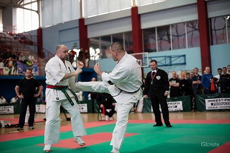 Sukces organizacyjny i sportowy na zawodach karate - zdjęcie w treści  nr 2