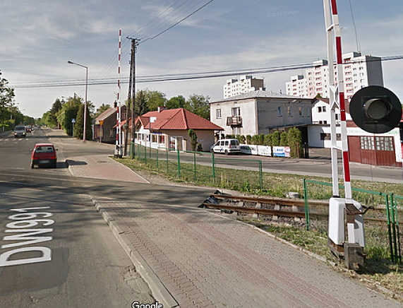 Przejazd kolejowy na ul. Lwowskiej - źródło: Streetview