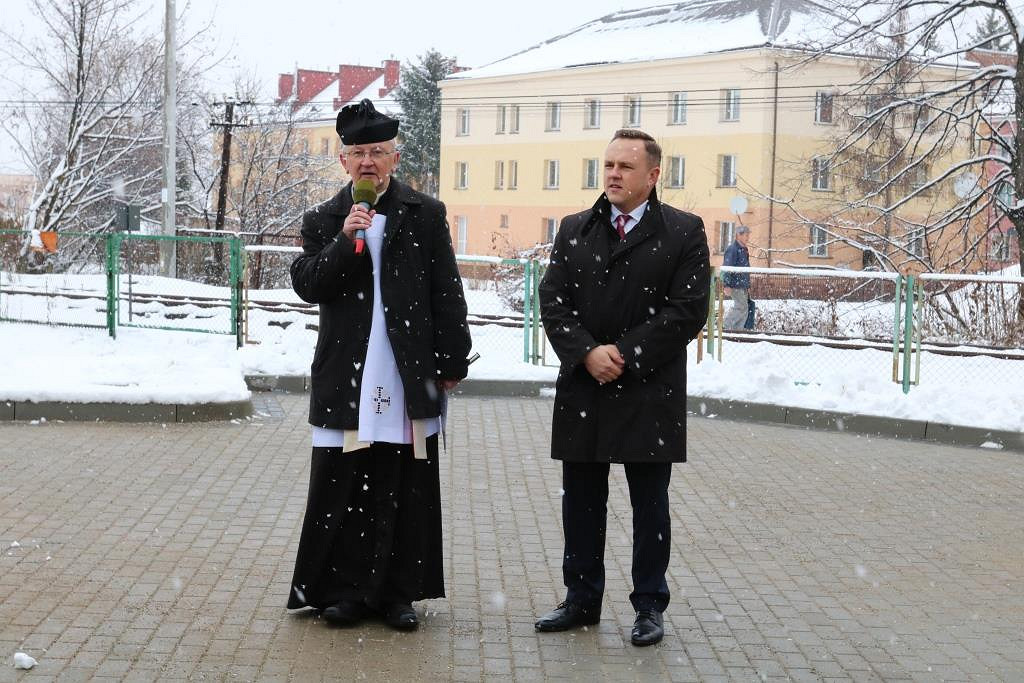 Parking w Polance. Pierwsza inwestycja na Podkarpaciu zrealizowana przy wsparciu Wojewódzkiego Funduszu Kolejowego - zdjęcie w treści  nr 1