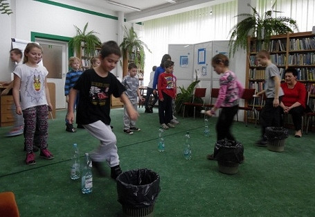 Ferie z książką i dobrą zabawą w Krośnieńskiej Bibliotece Publicznej - zdjęcie w treści  nr 2