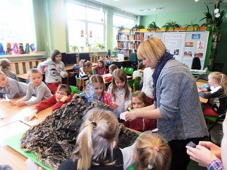 Ferie z książką i dobrą zabawą w Krośnieńskiej Bibliotece Publicznej - zdjęcie w treści 