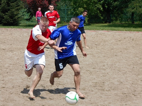 Turniej Plażowej Piłki Nożnej dzielnic i osiedli Miasta Krosna - zdjęcie w treści  nr 1