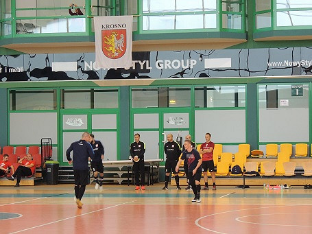 Reprezentacja Polski w FUTSALU na obiektach MOSiR Krosno - zdjęcie w treści  nr 1