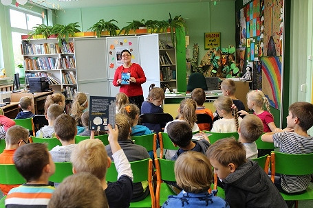 Moja wyobraźnia pracuje na pełnych obrotach… Agnieszka Urbańska na spotkaniu z młodymi czytelnikami - zdjęcie w treści 