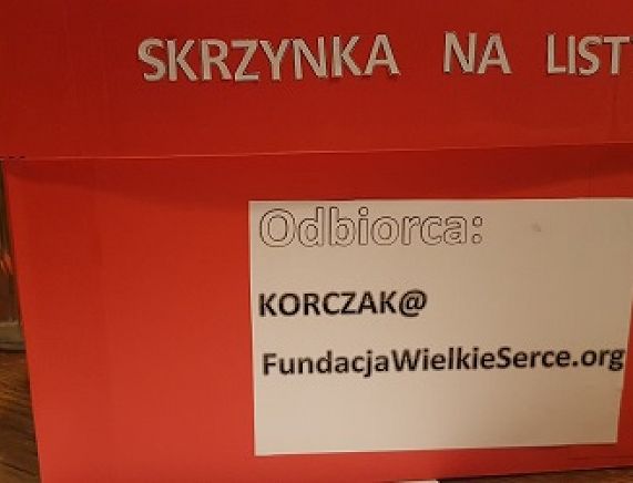 Zdjęcie skrzynki pocztowej na listy.