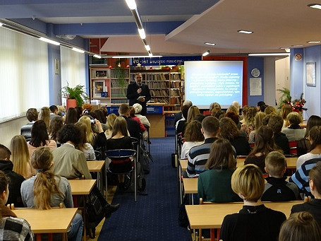 Urok stawiania pierwszych kroków... finał XVIII edycji Krośnieńskiego Konkursu Literackiego - zdjęcie w treści  nr 1