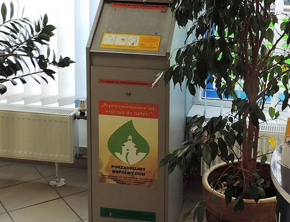 Pojemnik na przeterminowane leki