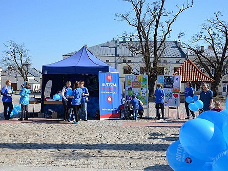 Obchody Dnia Świadomości Autyzmu w Krośnie - zdjęcie w treści  nr 3