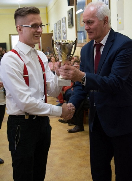 Znamy laureatów XVI Turnieju Wojewódzkiego pn. „Najlepszy uczeń w zawodzie fryzjer” - zdjęcie w treści  nr 3