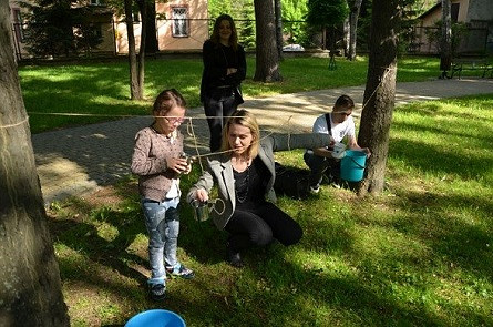 Piknik rodzinny z okazji Dnia Rodzicielstwa Zastępczego - zdjęcie w treści  nr 2