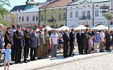 15 sierpnia - składanie kwiatów przez władze miasta krosna pod pomnikiem zołnierzy Wojska Polskiego