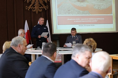 Bezpieczna szkoła – zagrożenia i działania profilaktyczne w zakresie bezpieczeństwa uczniów - zdjęcie w treści 