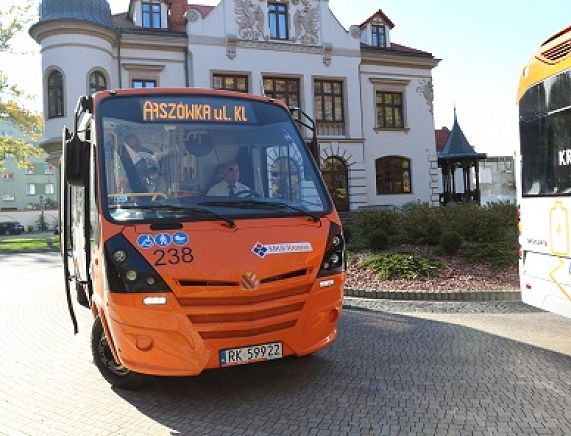 Konferencja prasowa prezentacja MKS Volvo z napędem hybrydowym