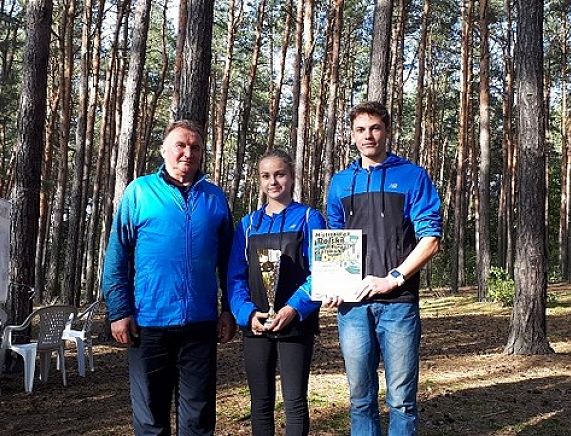 Trener Wacław Katan i jego podopieczni - Paulina Wszołek i Szymon Gużkowski