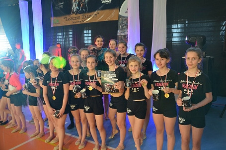 Krośnieńskie Cheerleaderki z medalami - zdjęcie w treści  nr 1