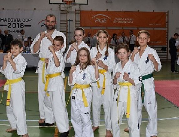 Uczestnicy zawodów karate