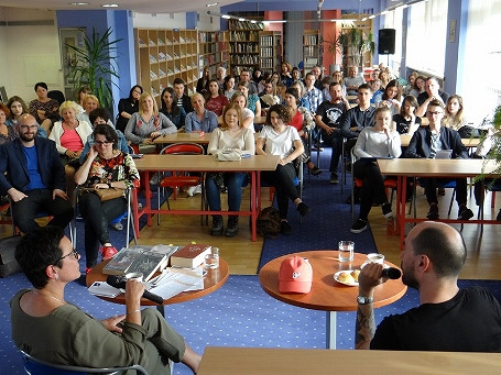 Miałem farta… Jakub Żulczyk na spotkaniu autorskim w Krośnieńskiej Bibliotece Publicznej - zdjęcie w treści 