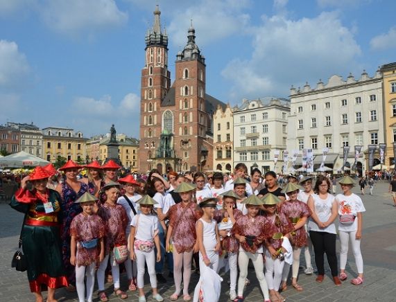 Zespół Dysonans podczas Parady Smoków w Krakowie