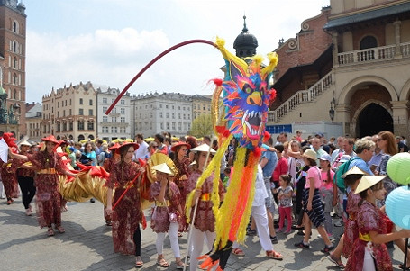 Dysonans zdobył I miejsce za prezentację w 18. Wielkiej Paradzie Smoków  w Krakowie - zdjęcie w treści 