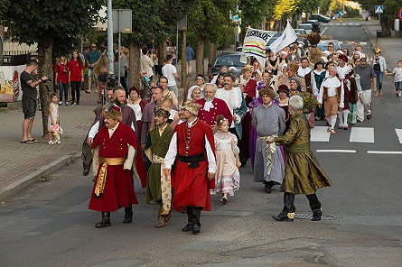 Królowa Jadwiga Andegaweńska przybywa do Krosna już w ten weekend - zdjęcie w treści  nr 8