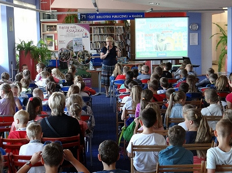 „Nie umiem zmyślać…” - spotkanie z Barbarą Gawryluk w Krośnieńskiej Bibliotece Publicznej - zdjęcie w treści 