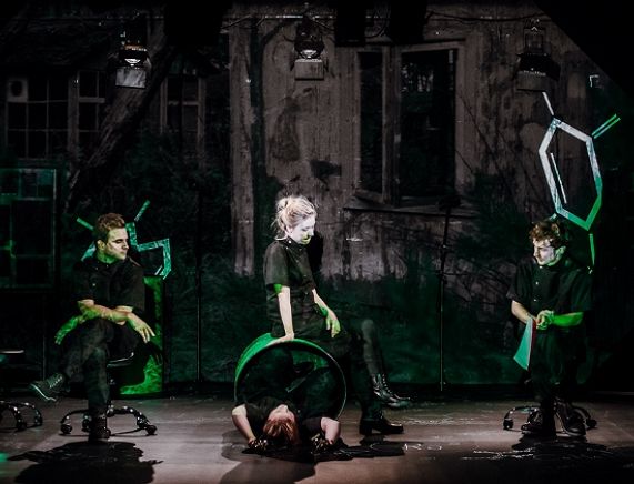 RCKP Skłodowska. Radium Girl - Teatr PAPAHEMA, fot. Bartek Warzecha