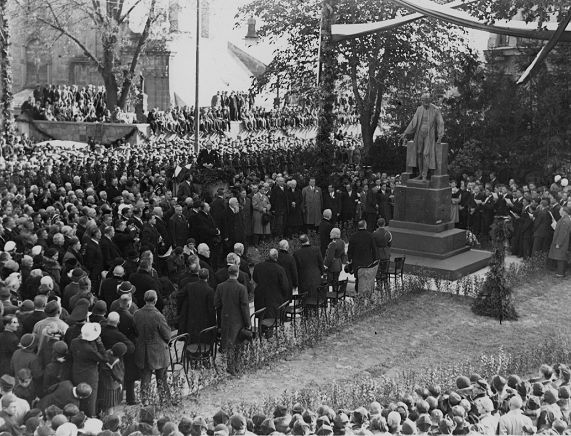 RCKP Inscenizacja 2022 zdjęcie z odsłonięcia pomnika 1932, fot. Rudolf Kaska NAC