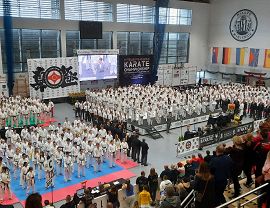 Krośnieńscy karatecy na zawodach w Myślenicach