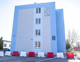 2. Ściana budynku J Politechniki Rzeszowskiej, na której ma powstać mural (fot. Beata Motyka, Politechnika Rzeszowska)