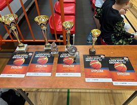 Turniej Koszykówki JUNIOR BASKET Krosno U-12 - puchary i dyplomy