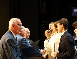 Wręczenie stypendiów dla szczególnie uzdolnionych uczniów 2023 r (55).jpg