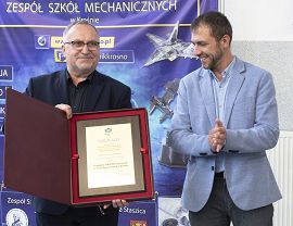 Uroczystość wręczenia tytułu Samochodowej Szkoły Roku krośnieńskiemu Mechanikowi (10).jpg