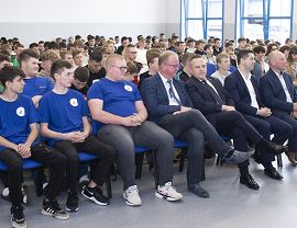 Uroczystość wręczenia tytułu Samochodowej Szkoły Roku krośnieńskiemu Mechanikowi (6).jpg