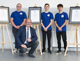 Uroczystość wręczenia tytułu Samochodowej Szkoły Roku krośnieńskiemu Mechanikowi (2).jpg